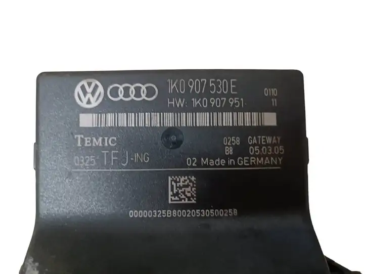 Volkswagen Touran I (2003 - 2010) 1K0907530E Модуль Gateway — фото 2