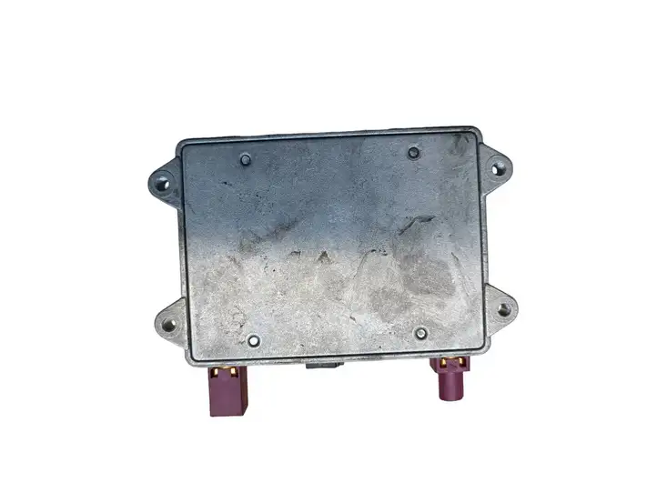 Audi A4 S4 B7 8E 8H (2004 - 2009) 8E0035456D Усилитель антенны — фото 4