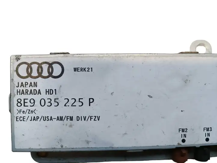 Audi A4 S4 B7 8E 8H (2004 - 2009) 8E9035225P Усилитель антенны — фото 1