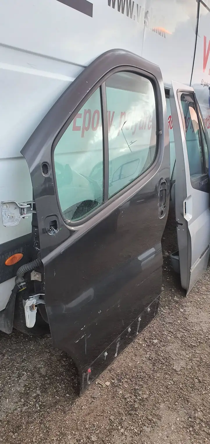 Opel Vivaro (2006 - 2014) Дверь — фото 2