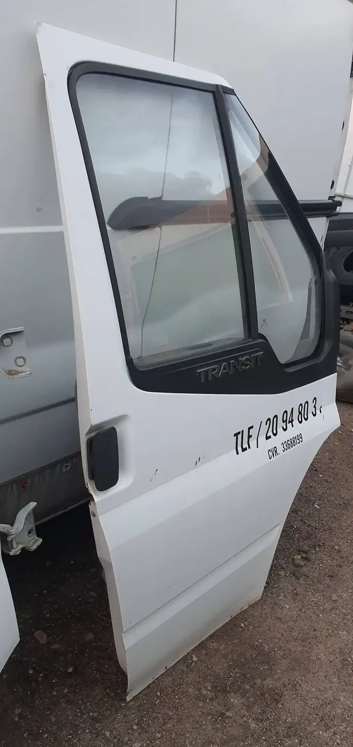 Ford Transit (2006 - 2013) Дверь — фото 2