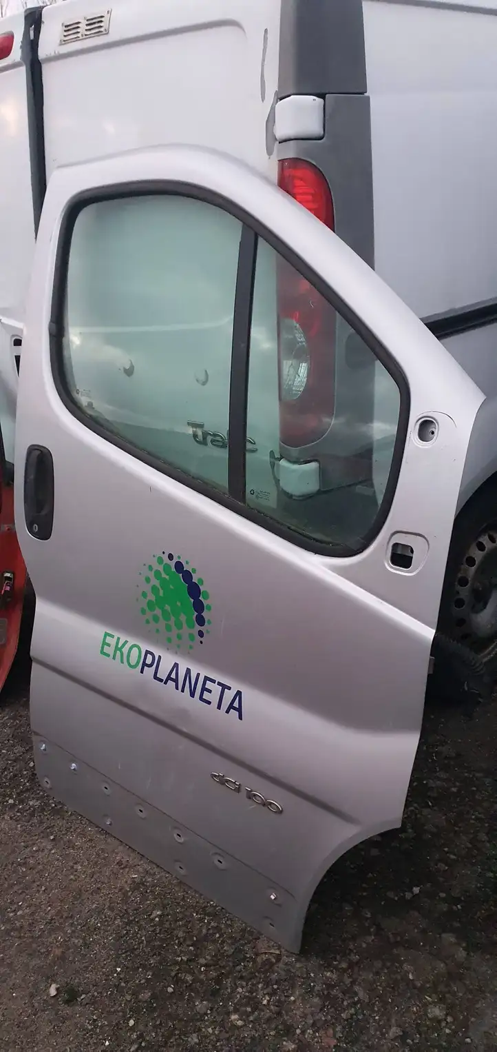 Renault Trafic II (X83) (2002 - 2014) Дверь — фото 2