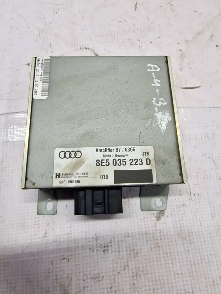 Audi A4 S4 B7 8E 8H (2004 - 2009) 8E5035223D Усилитель звука — фото 1