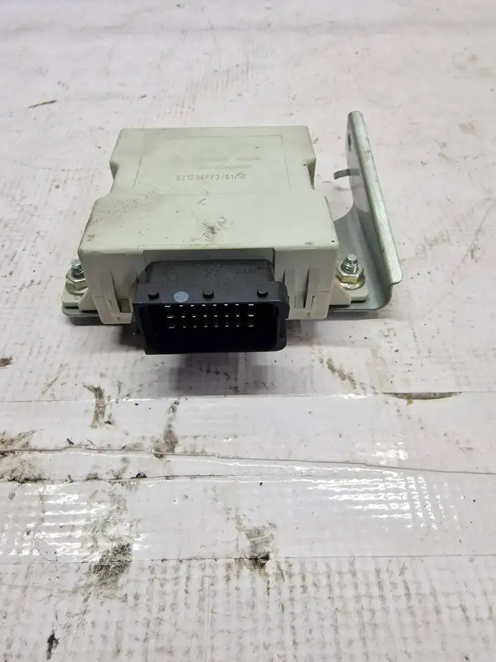 Toyota Corolla Verso AR10 (2004 - 2009) 021206F Реле стеклоочистителей — фото 1