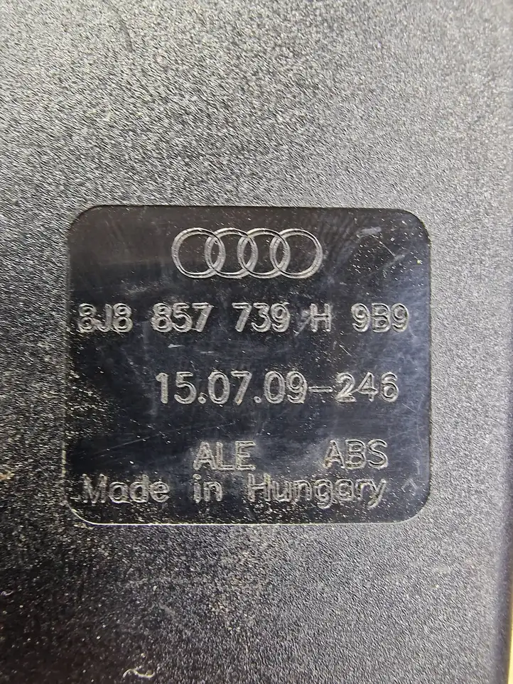 Audi TT TTS Mk2 (2006 - 2010) 8J8857739H Задний средний замок ремня — фото 1