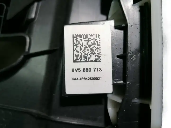 Audi A3/S3 8V (2016 - 2020) 8V5867243a Верхняя обшивка стойки B — фото 4