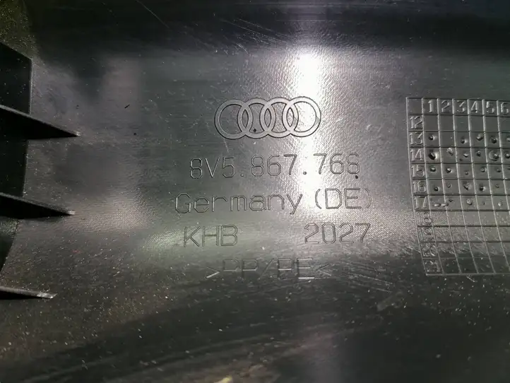 Audi A3/S3 8V (2016 - 2020) 8V5867768 Нижняя боковая отделка заднего сиденья — фото 2