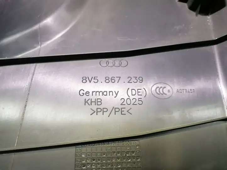Audi A3/S3 8V (2016 - 2020) 8V5867239 Нижняя обшивка стойки B — фото 2