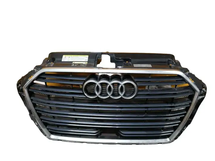 Audi A3/S3 8V (2016 - 2020) 8V5853651N Верхняя решетка радиатора — фото 1