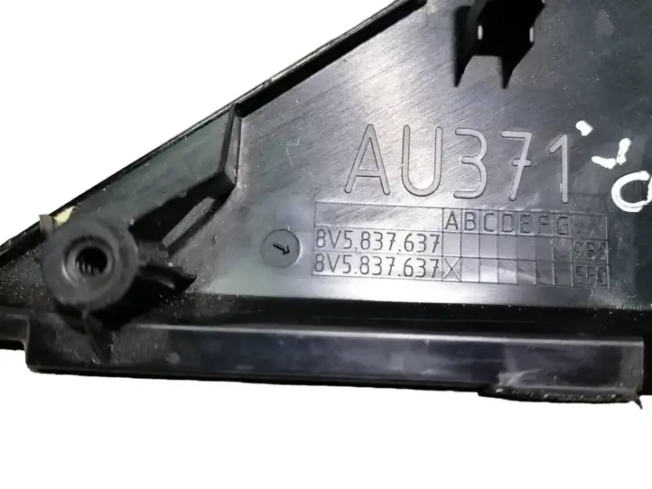 Audi A3/S3 8V (2016 - 2020) 8V5837637 Накладка стекла передней двери — фото 2