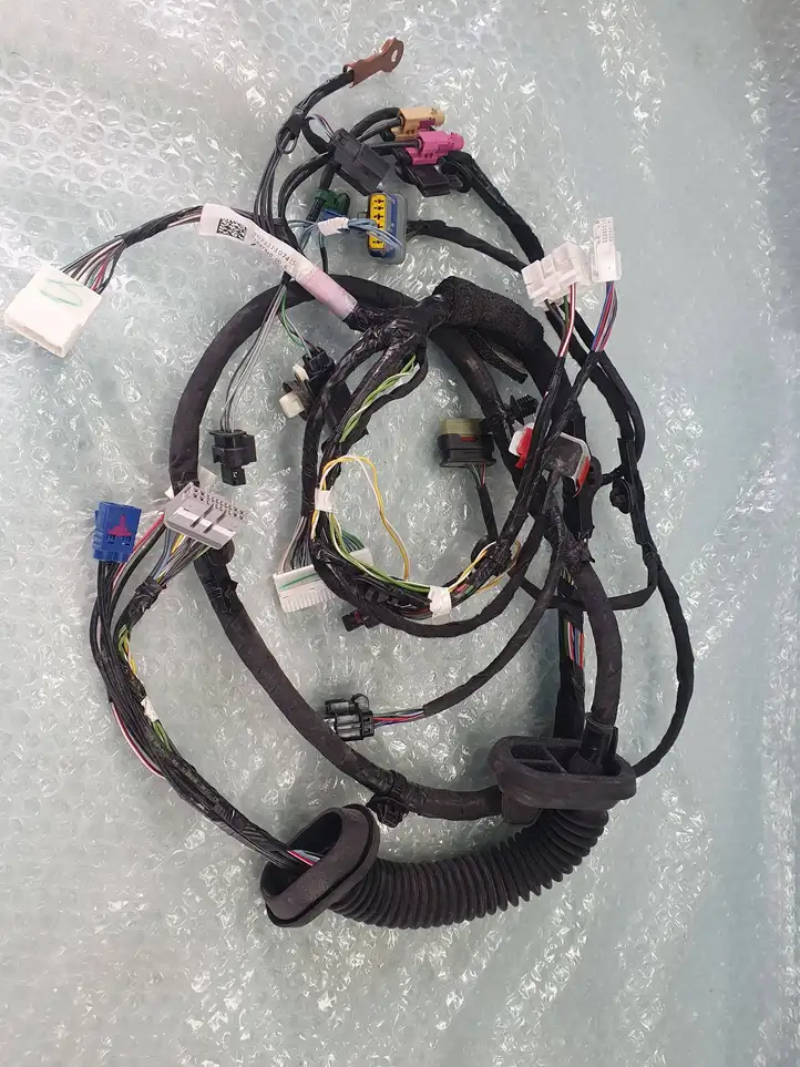 Tesla Model X (2015 - 2021) P103244000G Прочая электропроводка — фото 1