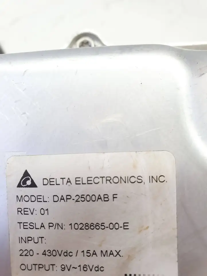 Tesla Model S (2016 - 2021) 102866500E Прочие блоки управления — фото 2