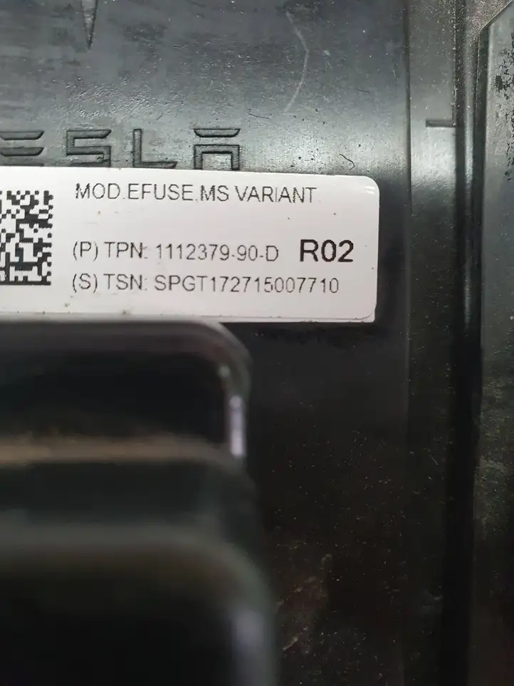 Tesla Model S (2016 - 2021) 111237990D Прочие блоки управления — фото 2