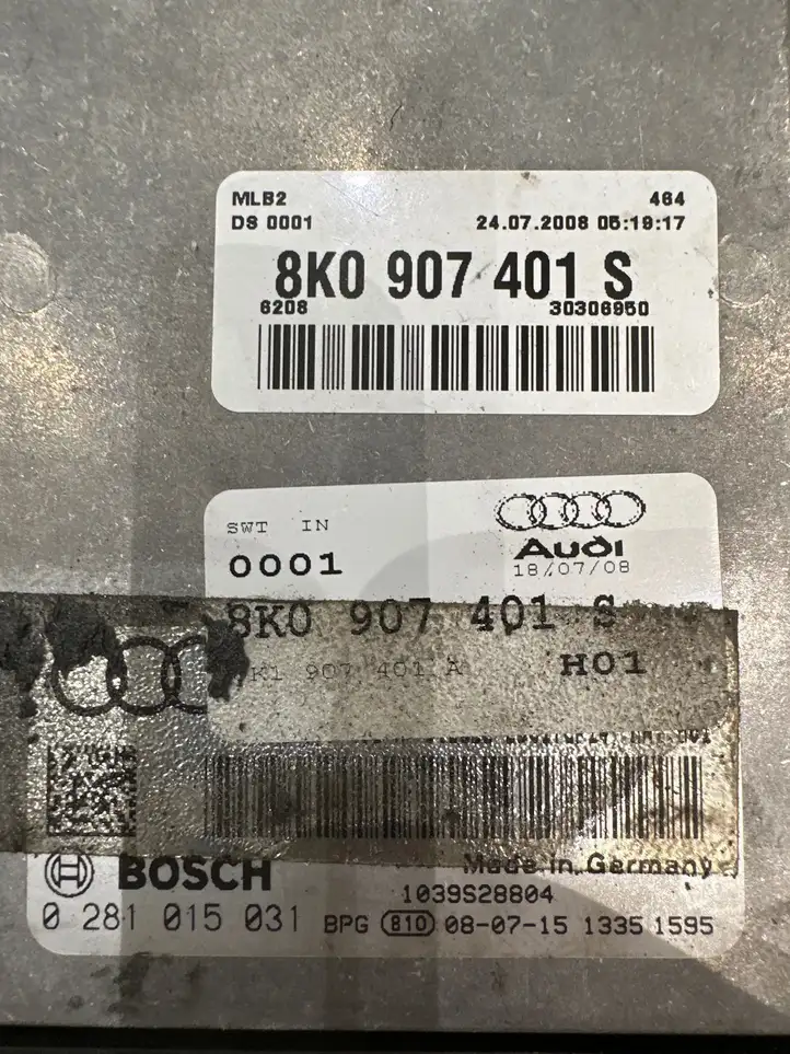 Audi A5 8T 8F (2007 - 2011) 8K0907401S Блок управления двигателем (ЭБУ) — фото 2