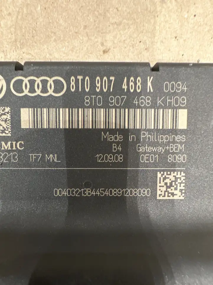 Audi A5 8T 8F (2007 - 2011) 8T0907468K Прочие блоки управления — фото 2