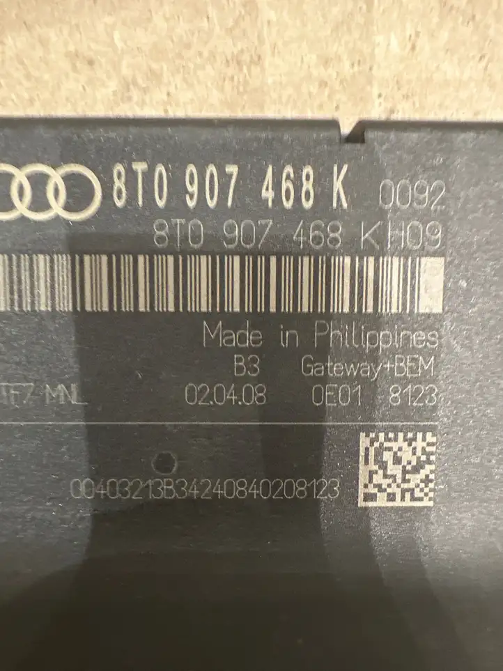 Audi A4 S4 B8 8K (2007 - 2011) 8T0907468K Прочие блоки управления — фото 2