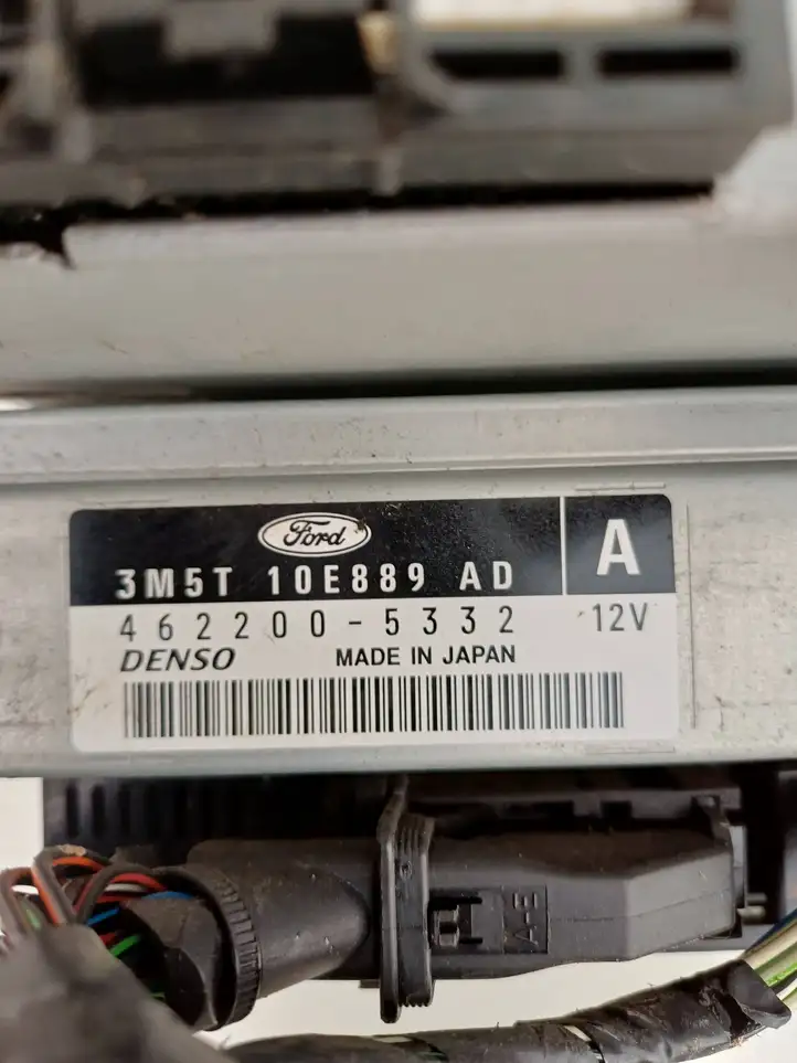 Ford Mondeo Mk III (2000 - 2007) 3M5T10E889AD CD/DVD чейнджер — фото 3