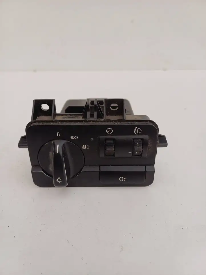 BMW 3 E46 (1998 - 2005) 61316901428 Включатель фонарей — фото 1