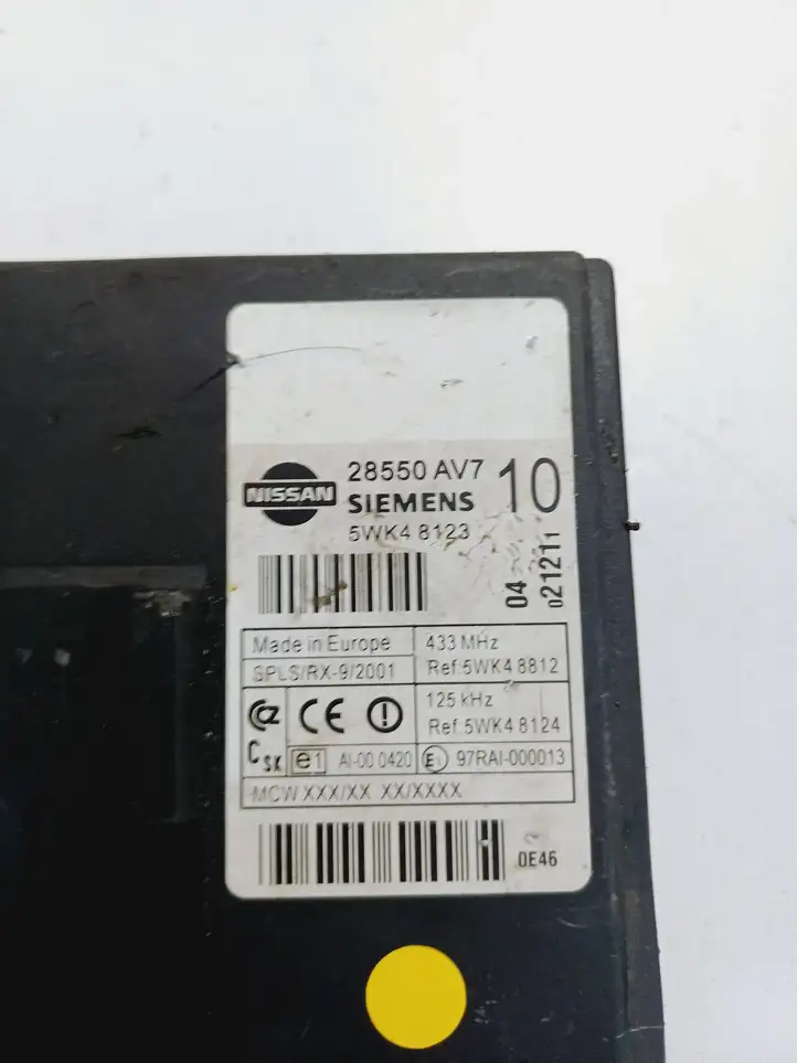 Nissan Primera (2001 - 2008) 28550AV7 Модуль комфорта — фото 2