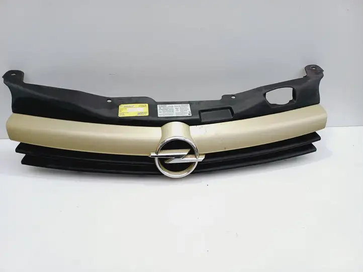 Opel Astra H (2004 - 2009) 95599633 Передняя решетка — фото 1