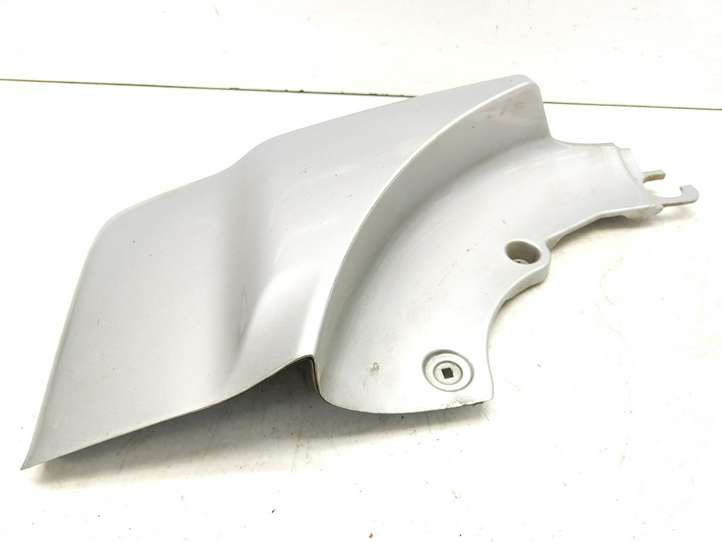 Toyota RAV 4 (XA30) (2006 - 2016)  768050R010 Освещение номера
