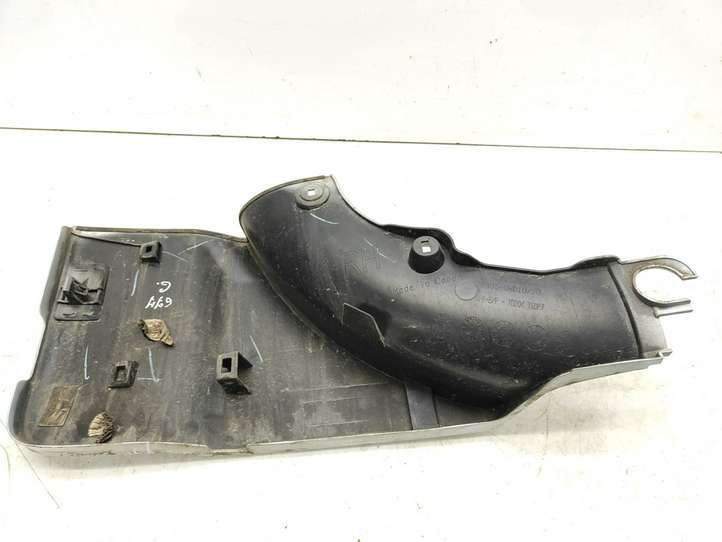 Toyota RAV 4 (XA30) (2006 - 2016)  768050R010 Освещение номера