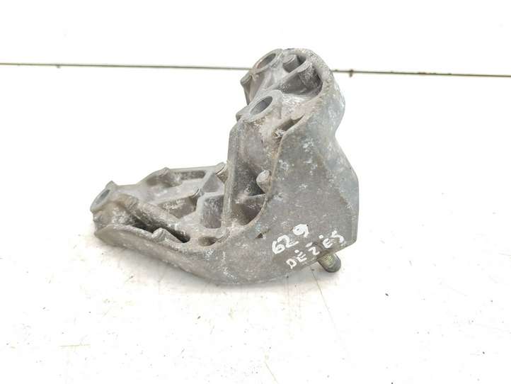 Mazda 2. (2007 - 2010)  DF7839080 Кронштейн