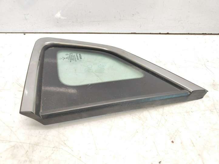 Nissan Qashqai (2013 - 2017)  43R001583 Заднее боковое стекло кузова