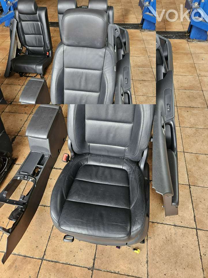 Volkswagen Tiguan (2011 - 2016)   Комплект отделки дверей