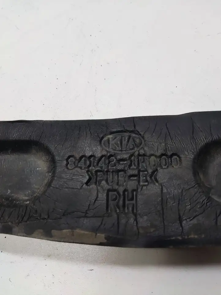 Kia Ceed (2010 - 2012) 84142-1H000 Абсорбер крыла — фото 2