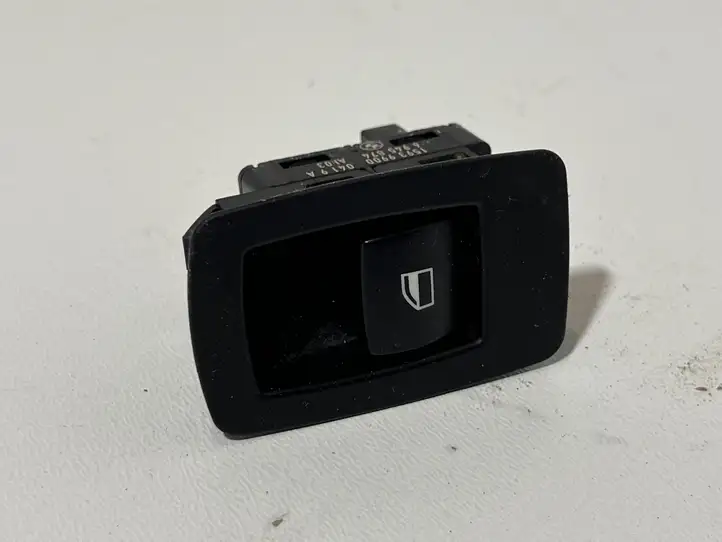 BMW 1 E81 E87 (2004 - 2011) 6945874 Кнопка стеклоподъемников — фото 4