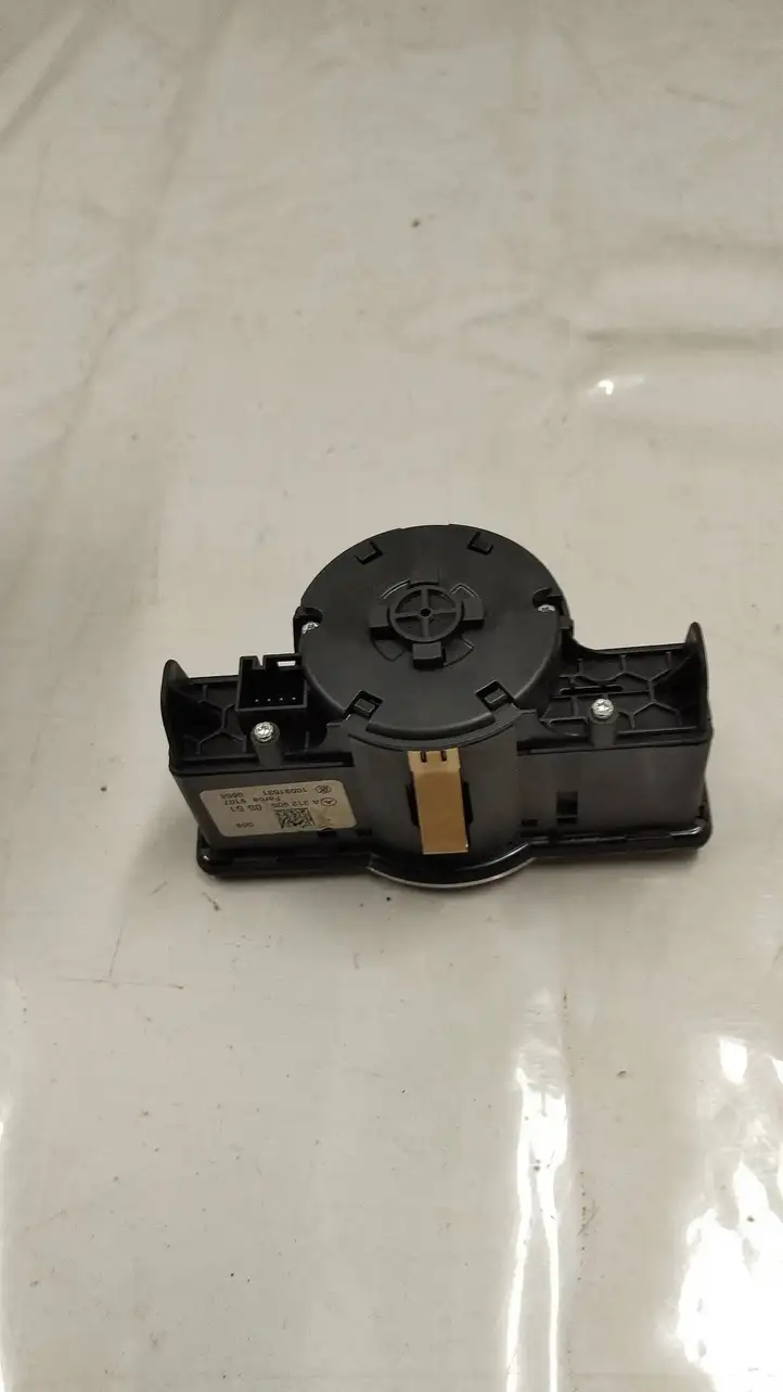 Mercedes-Benz GL X166 (2013 - 2019) A2129050551 Включатель фонарей — фото 4