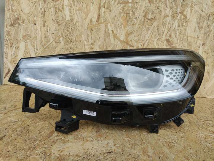 Volkswagen ID.4 (2020 - )  11B941077D Передняя фара