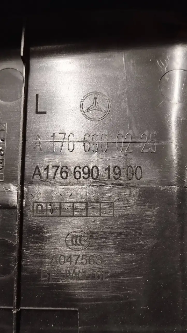 Mercedes-Benz A W176 (2012 - 2018) A1766901900 Обшивка стойки A — фото 3