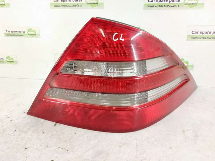 Mercedes-Benz CL C215 (2000 - 2006)   Задний фонарь в кузове