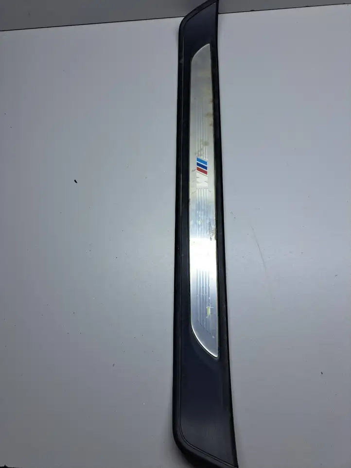 BMW 3 E90 E91 (2005 - 2012) 7907153 Внутренняя отделка переднего порога — фото 1