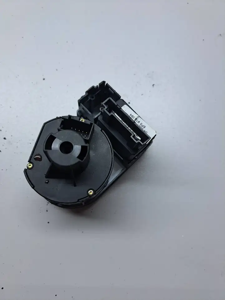 Audi A3/S3 8P (2004 - 2008) 8P1941531 Включатель фонарей — фото 2