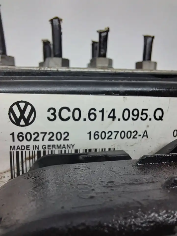 Volkswagen PASSAT B6 (2005 - 2010) 3C0614095Q ABS блок — фото 3