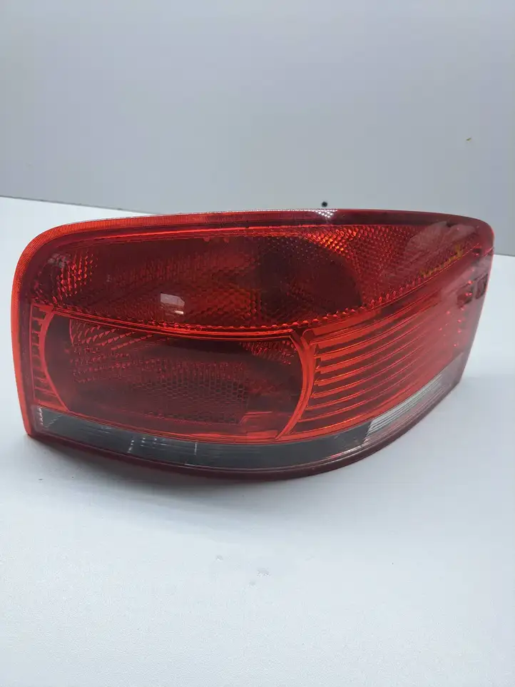 Audi A3/S3 8P (2004 - 2008) 8P0945096 Задний фонарь в кузове — фото 1