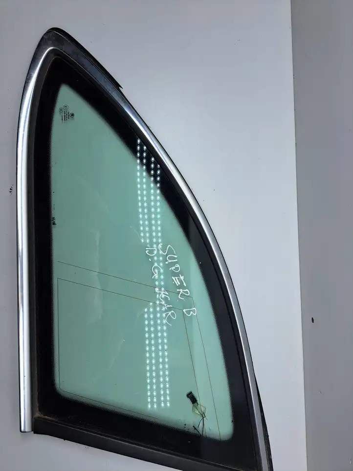 Skoda Superb B6 (3T) (2008 - 2015) 43R004342 Заднее боковое стекло — фото 1