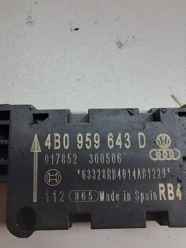 Audi A3/S3 8P (2004 - 2008) 4B0959643D Датчик удара SRS — фото 3