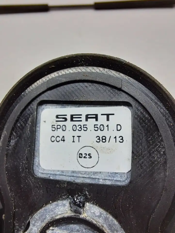 Seat Altea XL (2004 - 2015) 5P0035501D Радиоантенна — фото 3