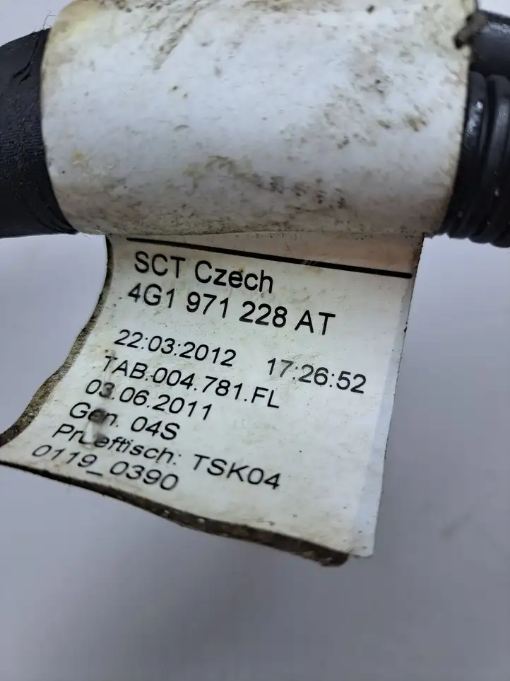 Audi A6 C7 (2011 - 2014) 4G0971824R Плюсовой провод аккумулятора — фото 2