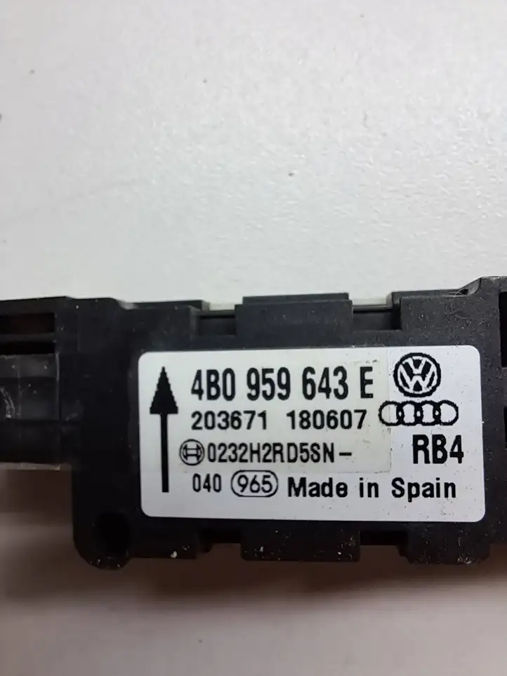 Volkswagen Touareg I (2002 - 2010) 4B0959643E Датчик удара SRS — фото 3