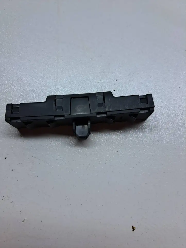 Seat Leon (5F) (2012 - 2019) 5N0035570 Усилитель антенны — фото 2