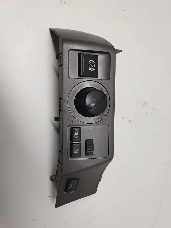 BMW 7 E65 E66 (2001 - 2008) 6131691884901 Включатель фонарей — фото 1