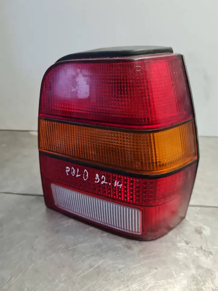 Volkswagen Polo III 6N 6N2 6NF (1994 - 2001) 867945257D Задний фонарь в кузове — фото 1