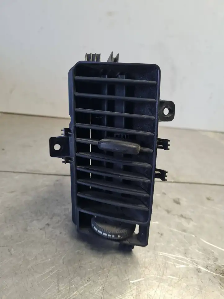 Volkswagen Crafter (2006 - 2016) A9068300054 Боковой воздушный дефлектор — фото 1