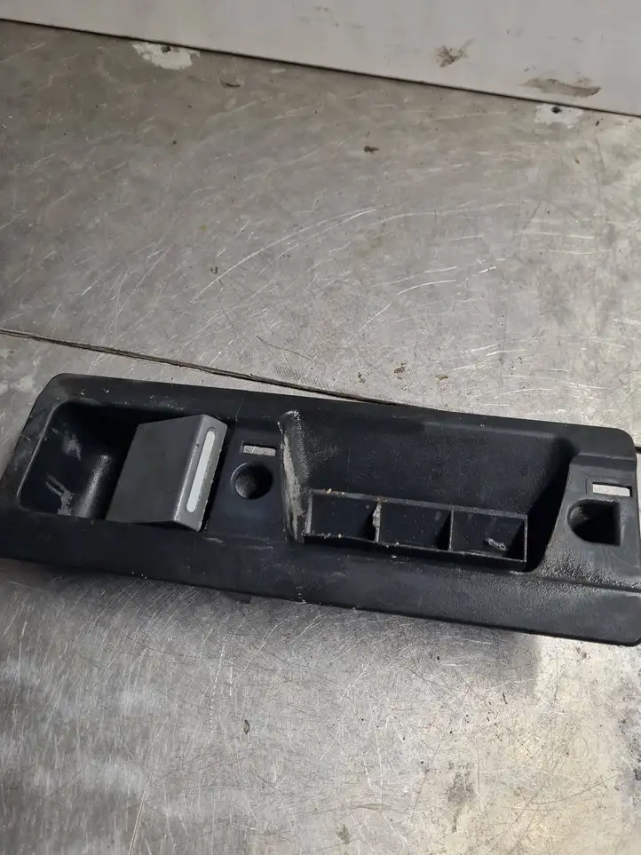 Mercedes-Benz Sprinter W901 W902 W903 W904 (1995 - 2007) 9017600061 Внутренняя ручка задней двери — фото 1