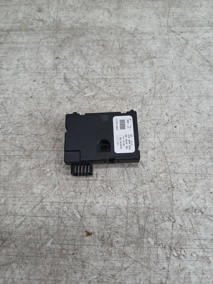 Volkswagen Touran I (2003 - 2010) 1K0959654 Датчик угла поворота руля — фото 1